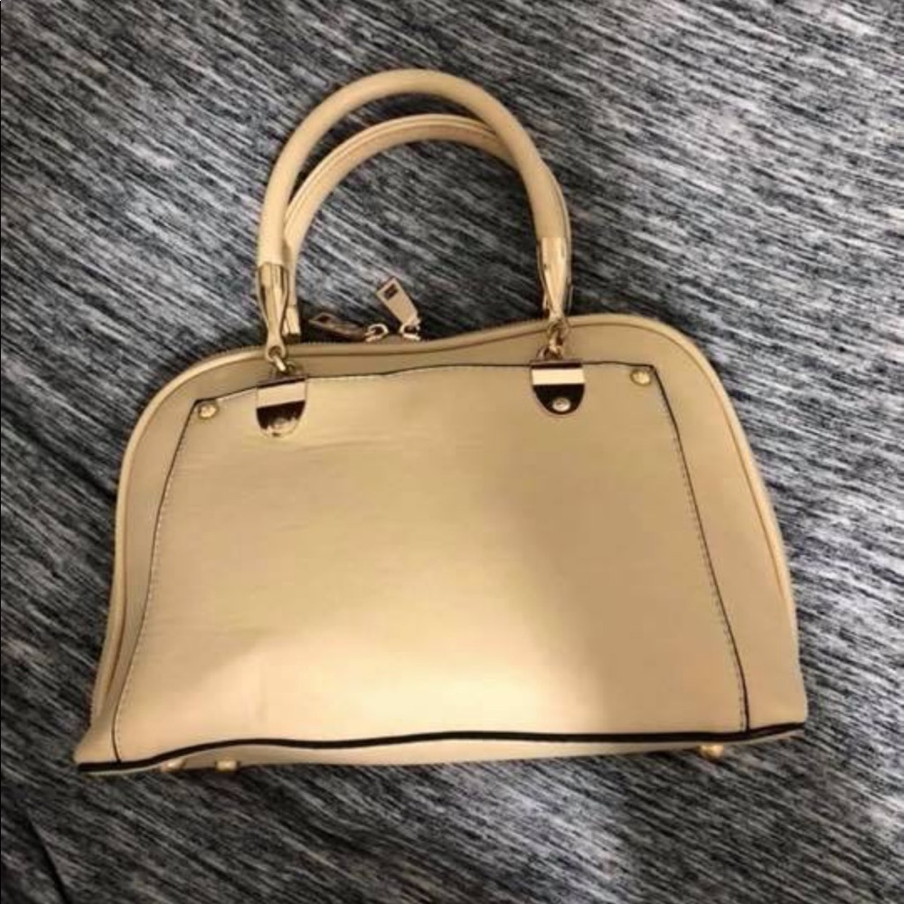 Purses - Picture 4 of 5